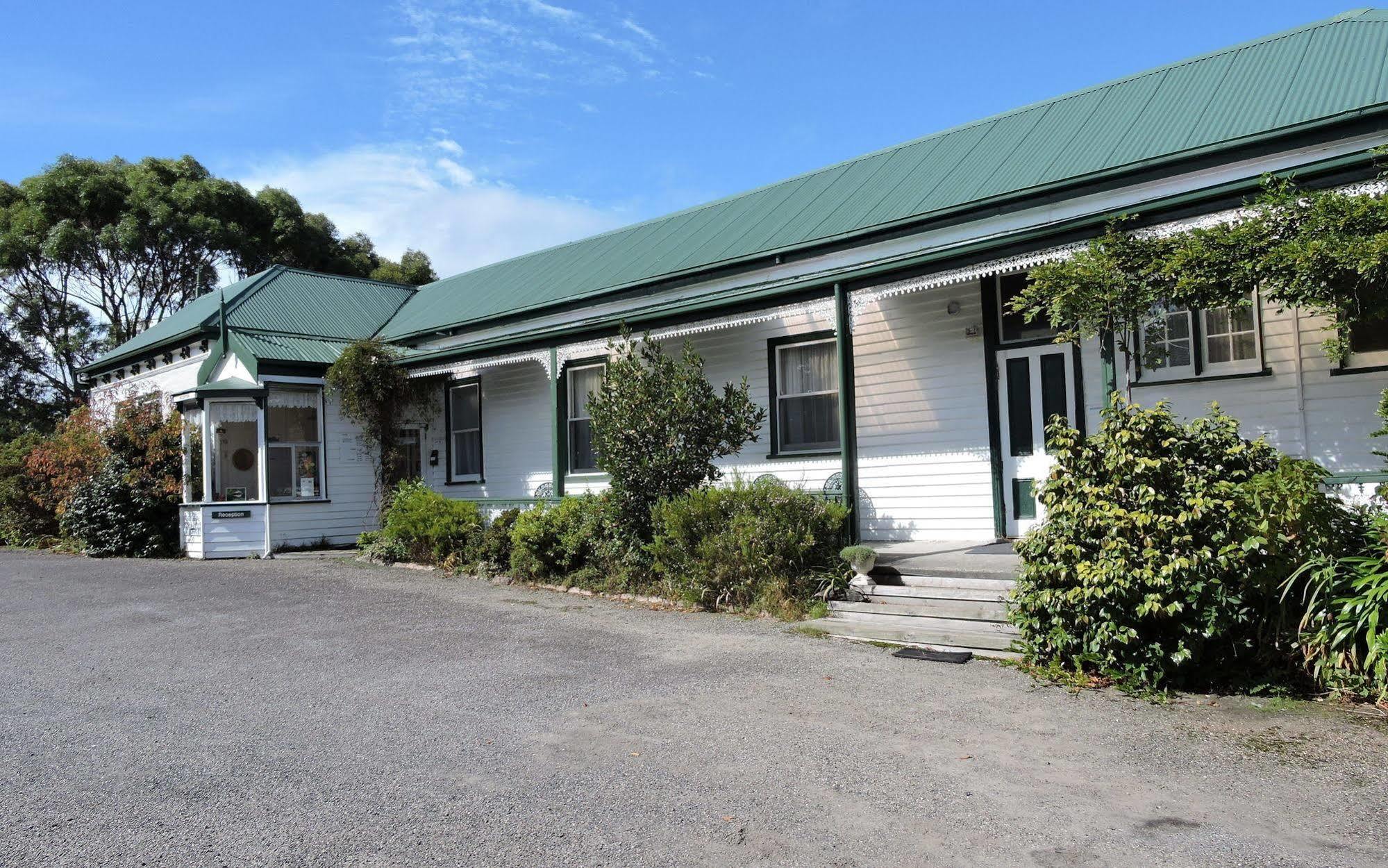 Strahan Wilderness Lodge Eksteriør bilde